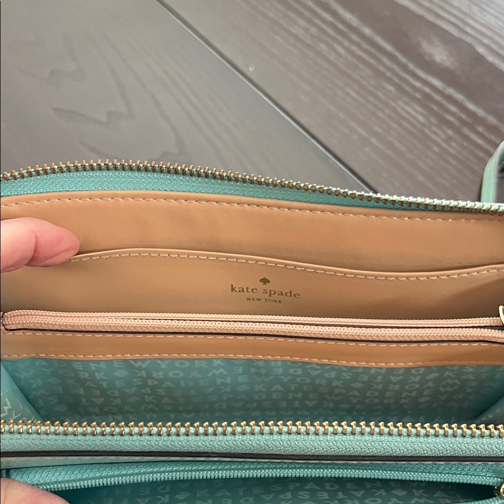 Kate Spade Pastel Green Wristlet - Picture 2 of 9